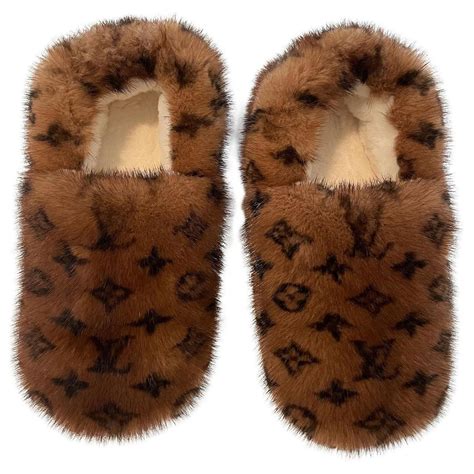 pantoufle louis vuitton|louis vuitton women's mules.